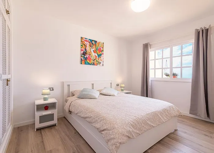 Floor With Ocean View אדחה