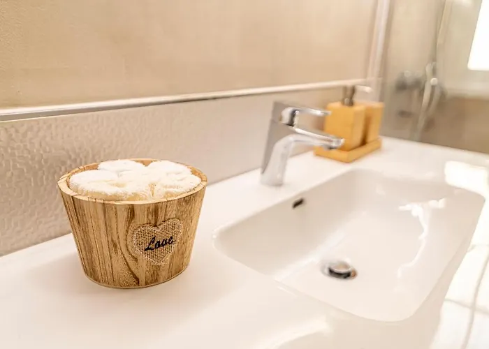 Floor With Ocean View אדחה