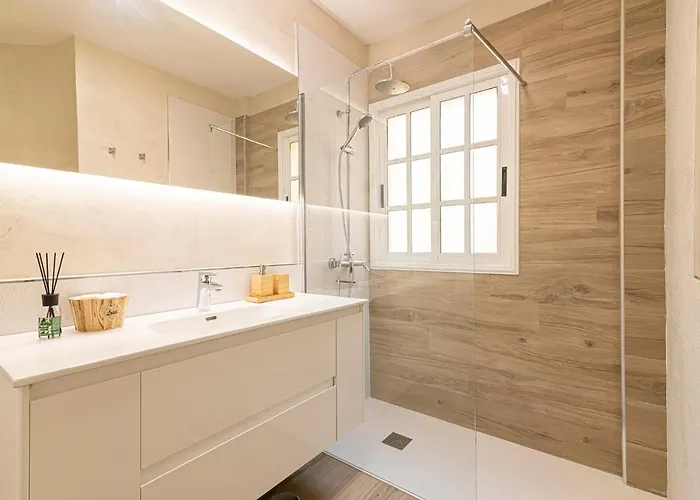 Floor With Ocean View Адехе